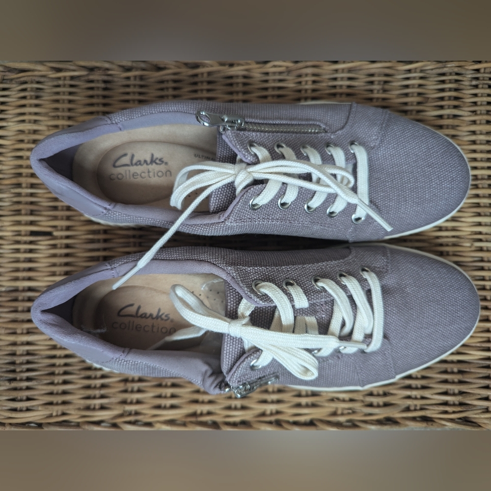 NWOT Women's Clarks purple tennis shoes - size 7.5